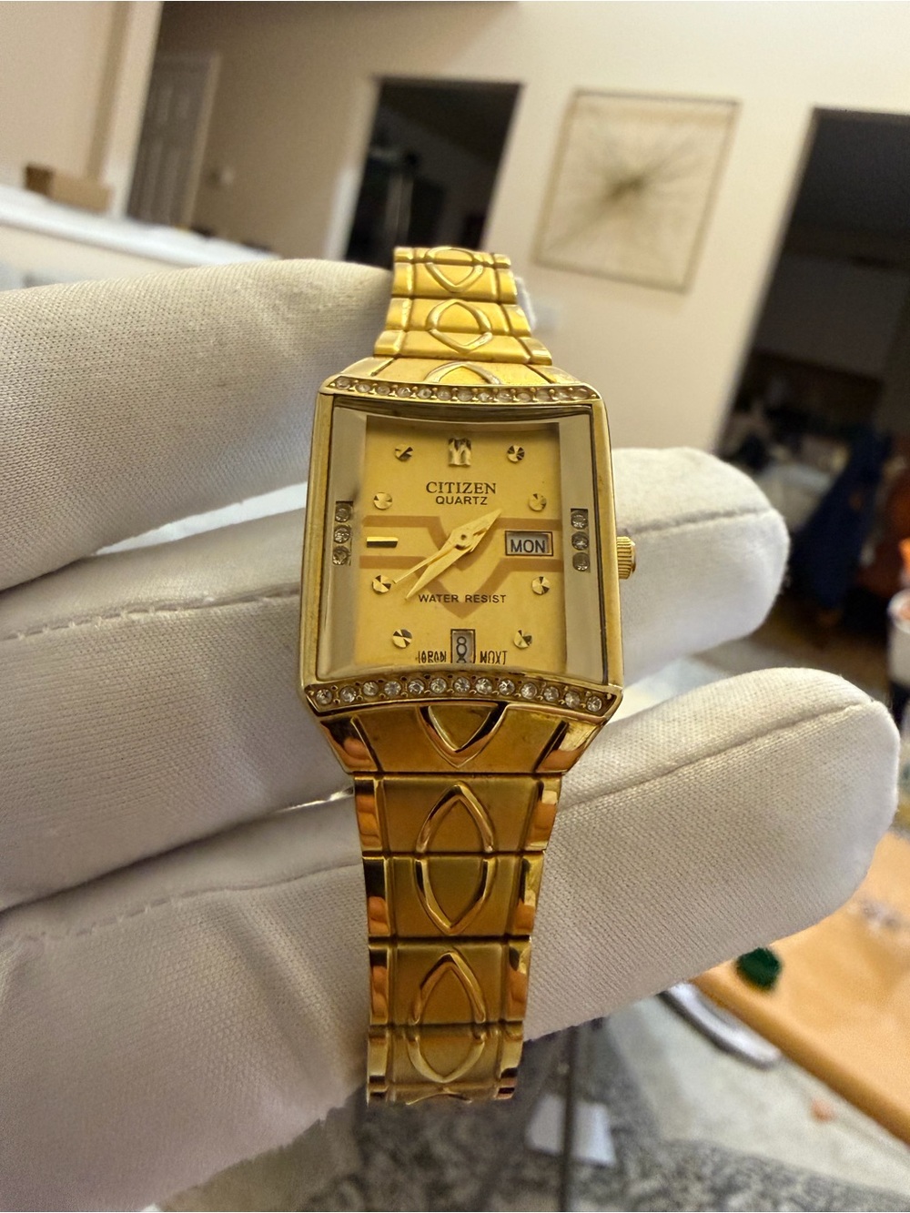 Vintage Citizen Quartz Watch Gold Rectangular Tank Day Date Crystals 5500-R12146